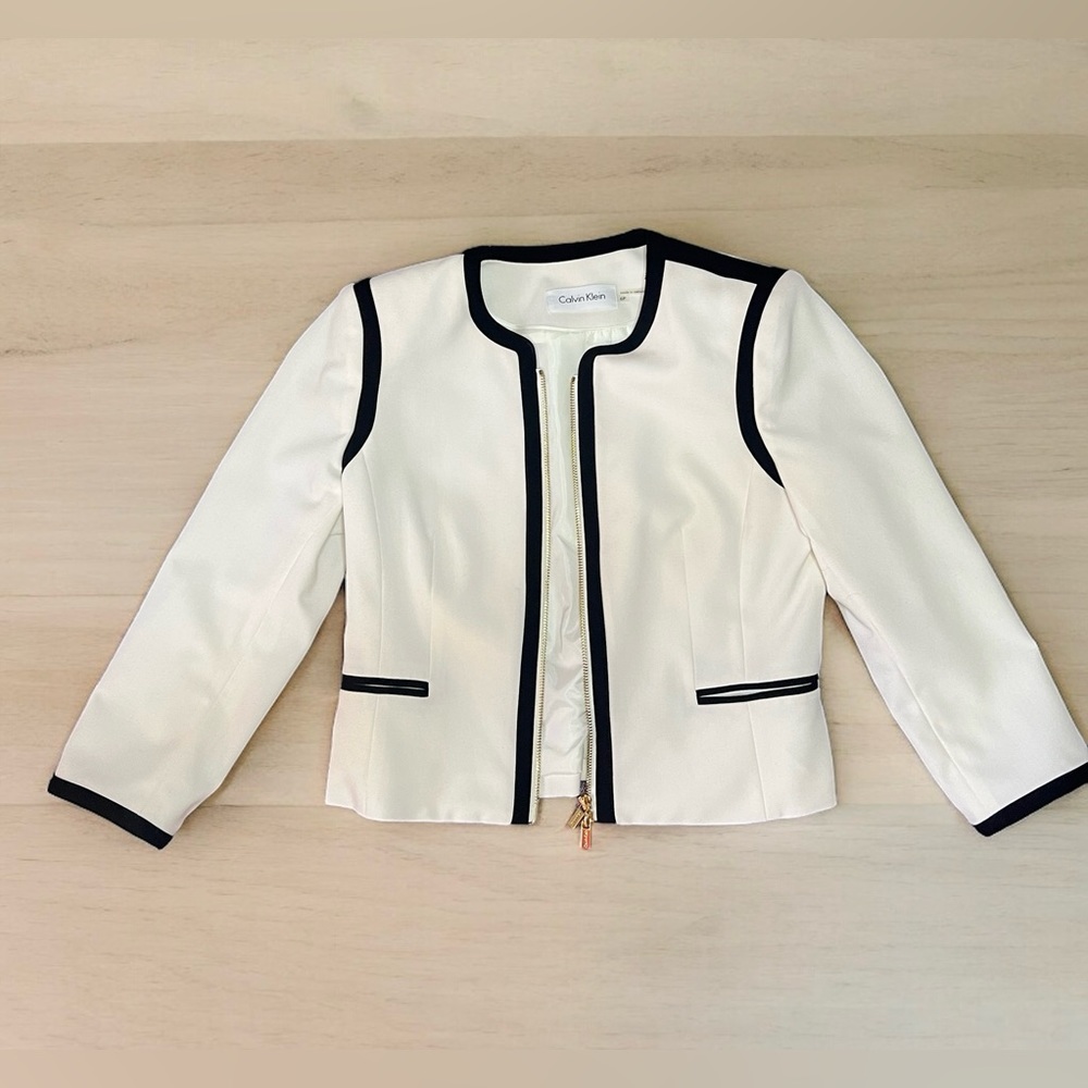 Calvin Klein Women’s Blazer — Size 6